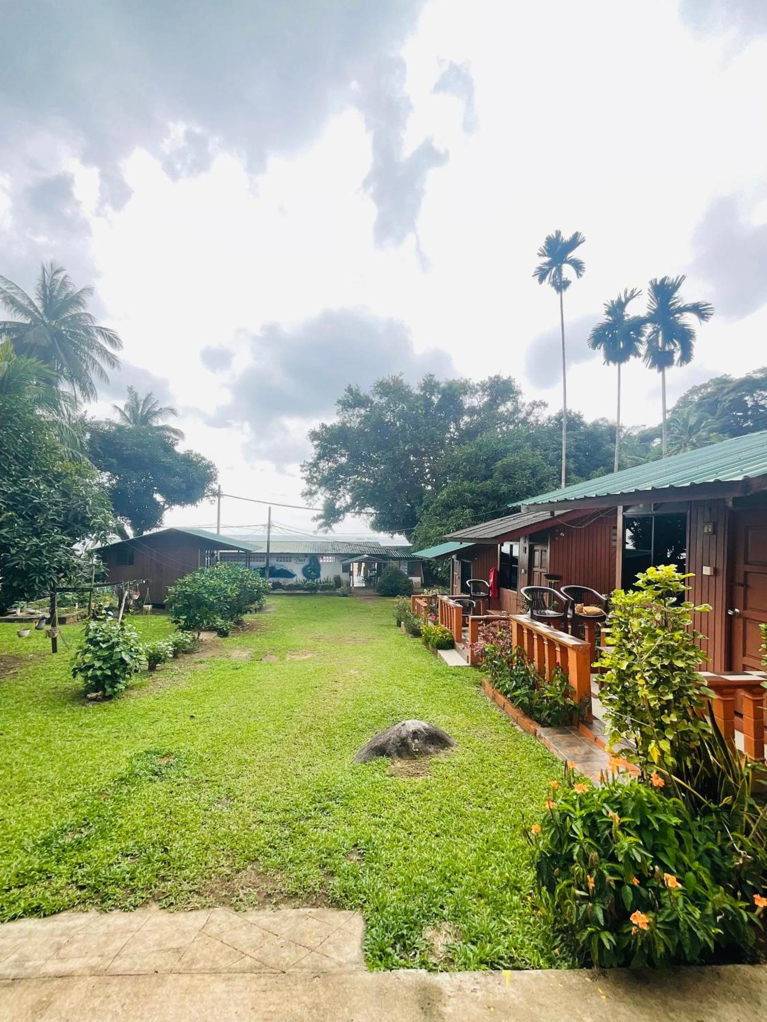 Abc Chalet Tioman Kampong Ayer Batang Exterior photo