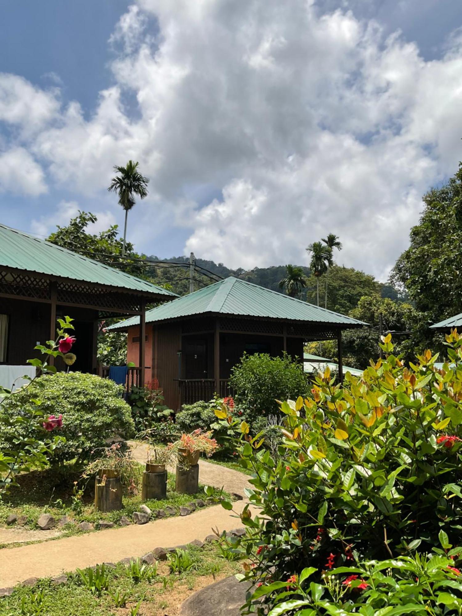 Abc Chalet Tioman Kampong Ayer Batang Exterior photo