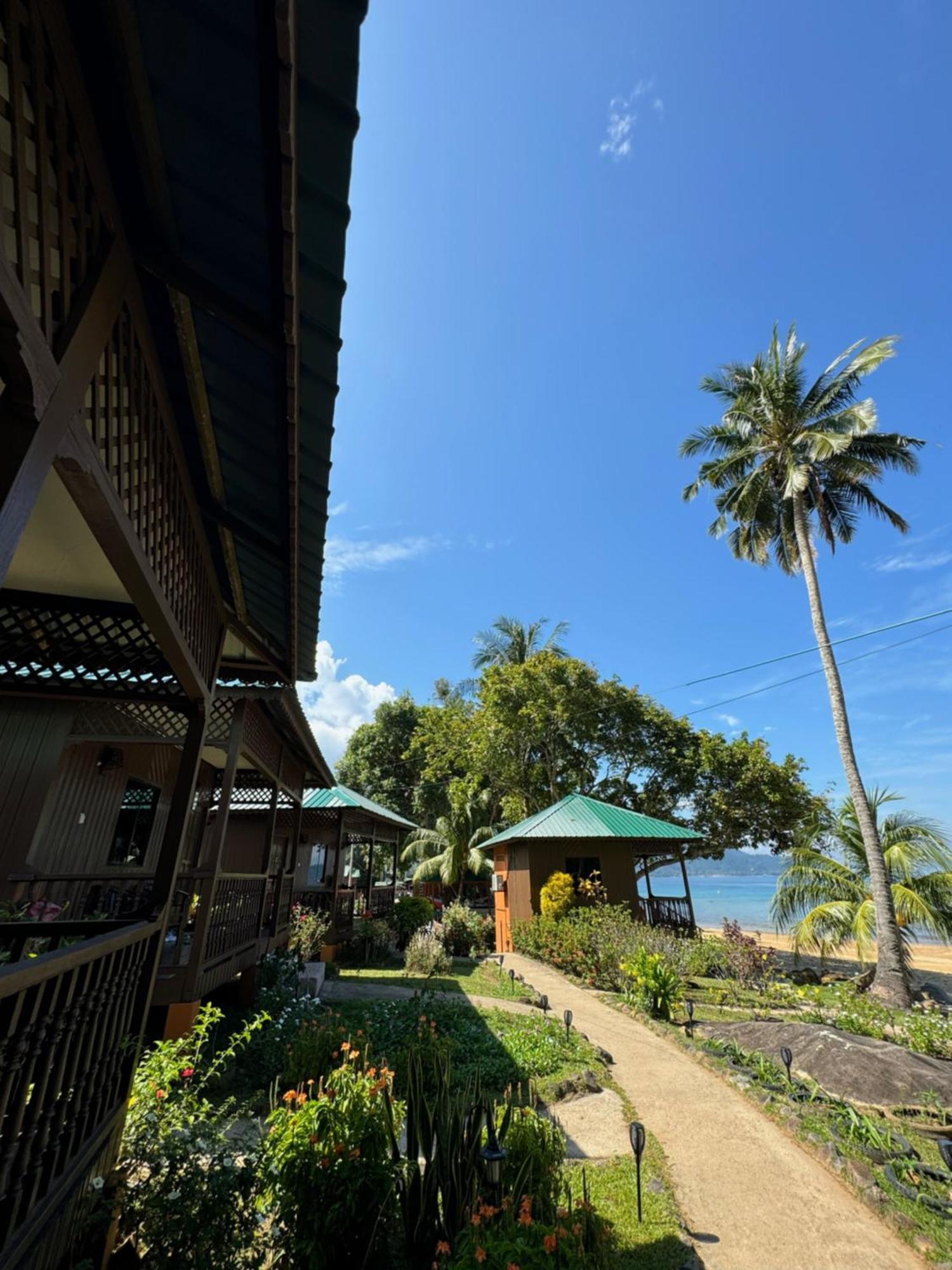 Abc Chalet Tioman Kampong Ayer Batang Exterior photo